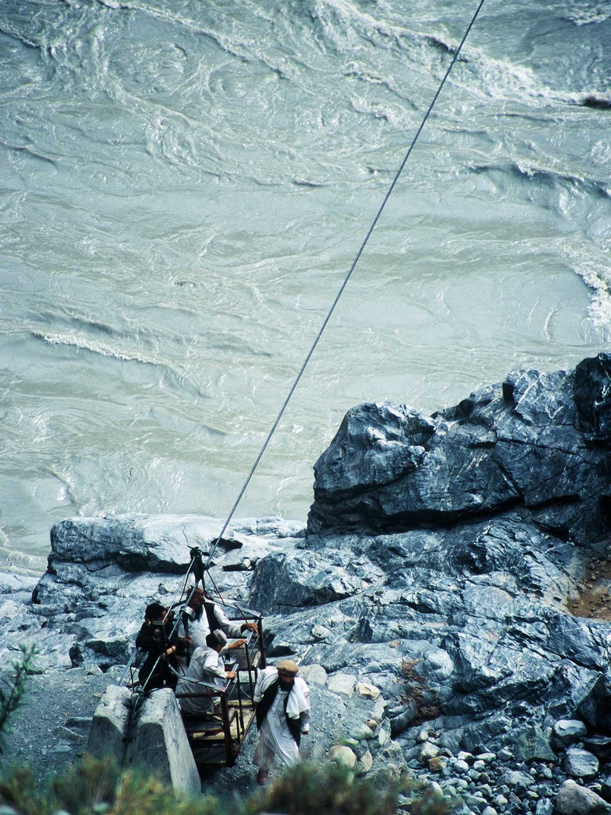Crossing the Indus by single-cable chairlift | Shatial Pakistan | Study Abroad Photo Journal | Steven Andrew Martin | Learning Adventure