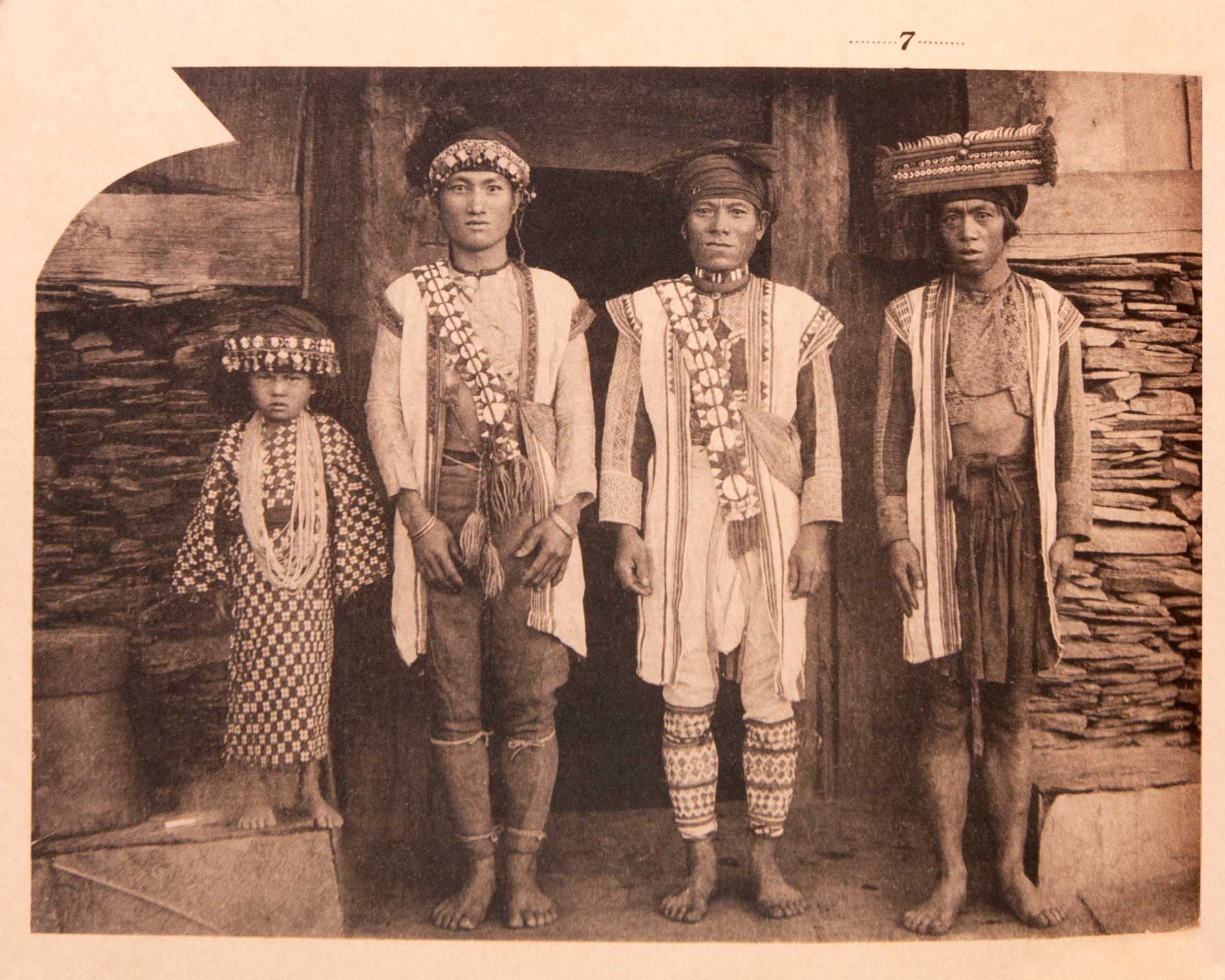 Figure 1: Bunun at the Asahi Police Station, Laipunuk 1933 | Taiwan knowledge keeper of indigenous Bunun | Laipunuk 內本鹿 Nei Ben Lu | Dr Steven A Martin | Ethnography Research 
